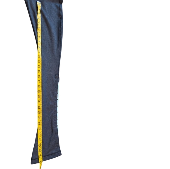 Lululemon Snaptastic Pant Denim Blue Rare Snap To Crop Rel: 2009 Women's size 4 - Picture 7 of 15